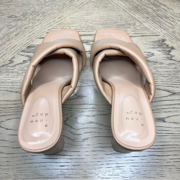 A New Day Casual Crisscross Leather Square Toe Sandal Heel Nude/Tan, Women’s 8 - Picture 5 of 9
